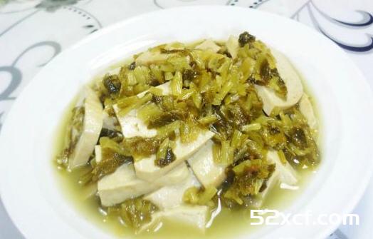 咸菜炒素鸡的做法
