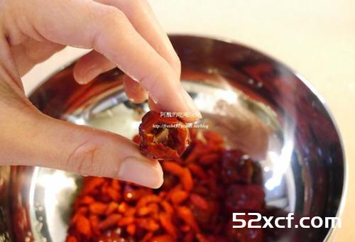 一招快速让红枣去核方法图解