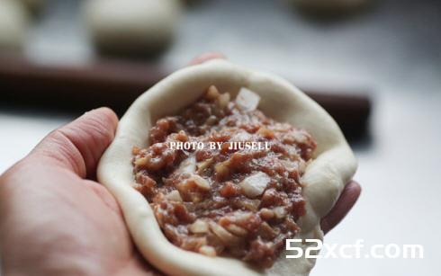 牛肉洋葱馅饼的做法