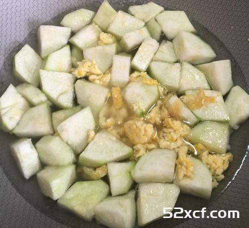 鸡蛋丝瓜面线的做法