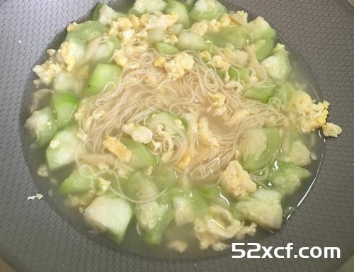 鸡蛋丝瓜面线的做法