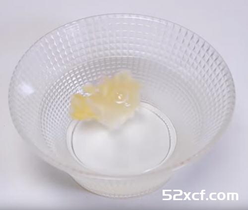 银耳蒸雪梨止咳的做法