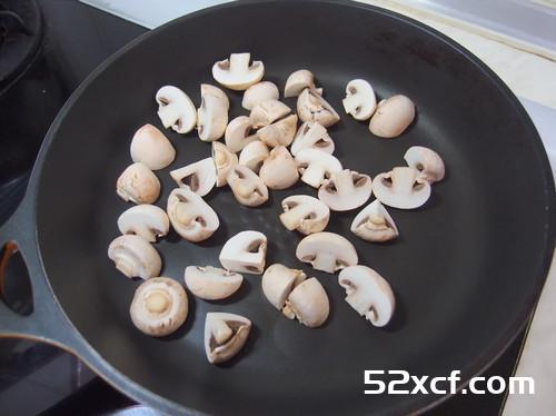 西式炒磨菇的做法