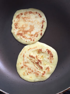 婴儿香蕉牛奶小松饼的做法