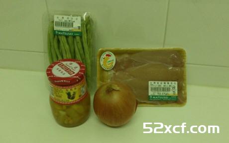 荫凤梨炒鸡肉的做法