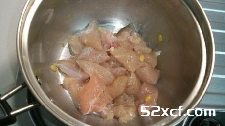 荫凤梨炒鸡肉的做法