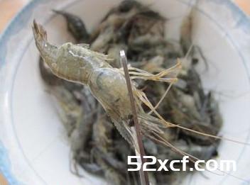 油爆河虾的家常做法
