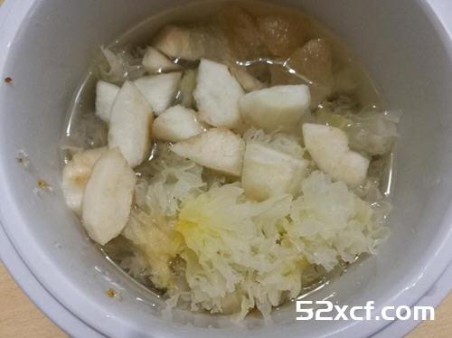 平民燕窝桃胶银耳蔓越莓糖水
