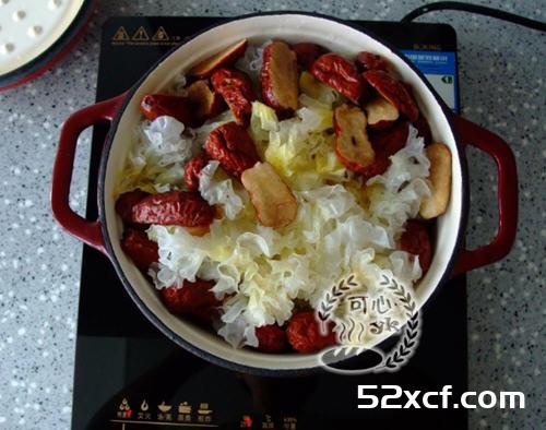 银耳冰糖红枣汤的做法