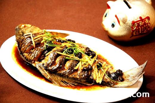 电饭锅蒸鲫鱼的做法