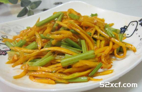 炝芹菜南瓜丝的做法
