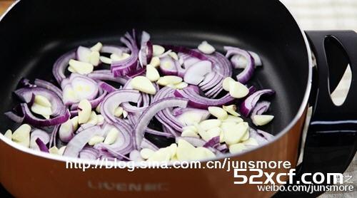 韩式部队火锅的做法
