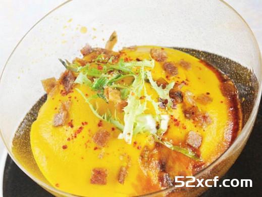 香料南瓜泥与油封鸭肉的做法