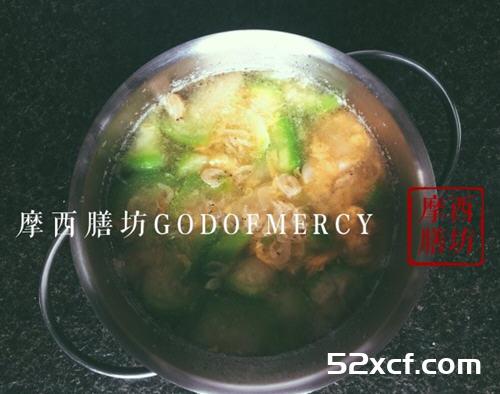 鸡蛋枸杞棱角丝瓜汤的做法