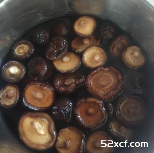 栗子香菇煮鸡汤电锅版