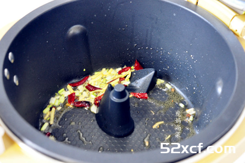 小墨鱼炖豆腐下奶