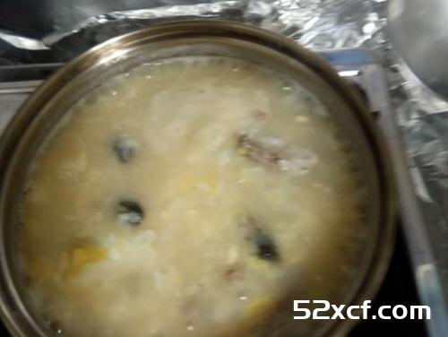 正宗港式皮蛋瘦肉粥的做法
