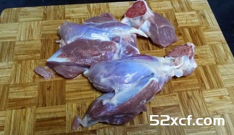 莲藕章鱼马蹄绿豆煲猪展的做法
