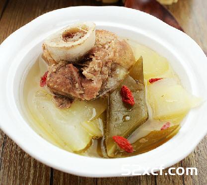 裙带冬瓜大骨汤的做法