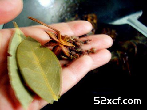 香卤猪脚的做法