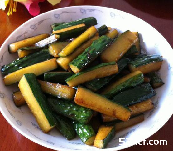 酸甜麻香黄瓜条的做法