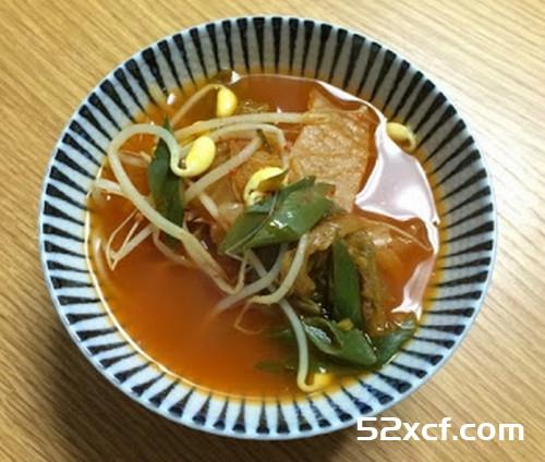 泡菜黄豆芽汤的做法