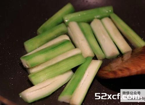丝瓜烩虾仁的做法