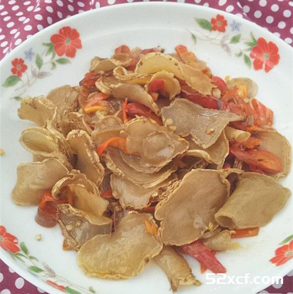 红椒炒干土豆片的做法