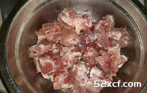 客家甜梅菜蒸排骨的做法