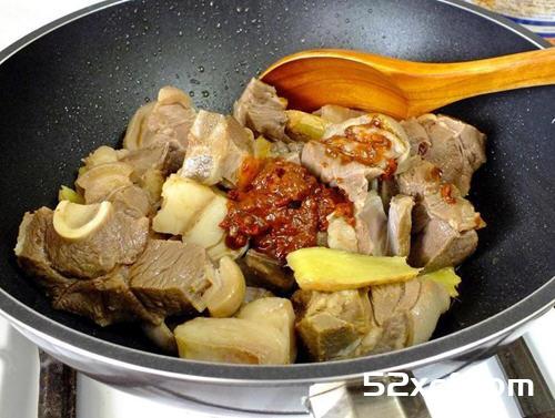 老盛昌红烧羊肉面的做法