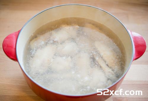 苹果红枣炖鸡汤的做法
