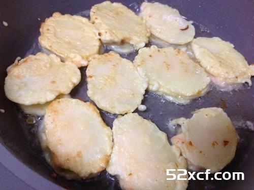 鲑鱼马铃薯饼的做法
