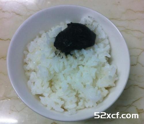 超简易芝麻拌饭的做法