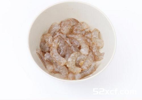虾丸萝卜汤的做法