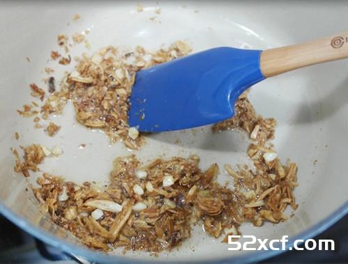 菇菇小森林肉燥饭的做法