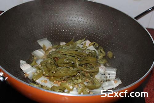 酸辣椒炒肉的做法
