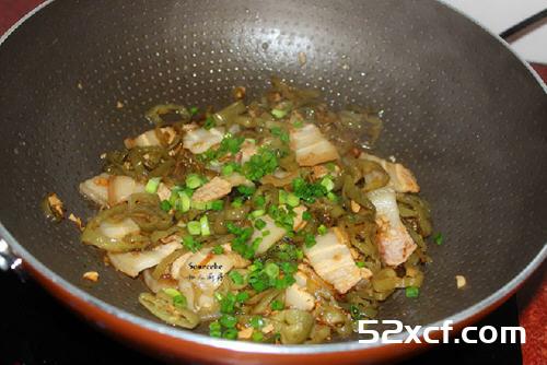 酸辣椒炒肉的做法