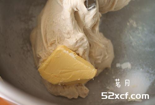 黑胡椒猪肉汉堡的做