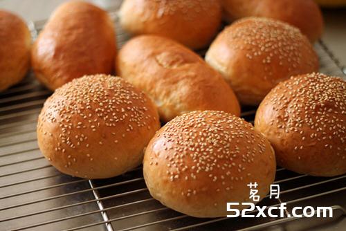 黑胡椒猪肉汉堡的做