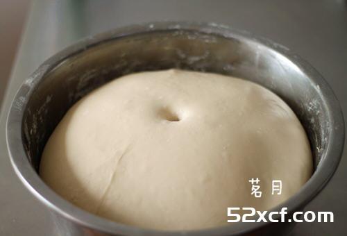 黑胡椒猪肉汉堡的做