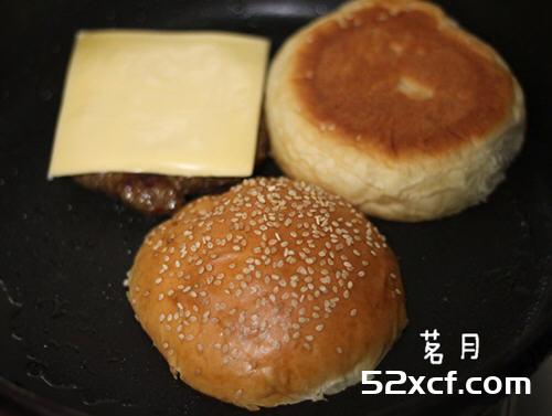 黑胡椒猪肉汉堡的做