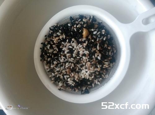 大米芝麻糊的做法