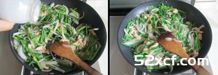 韭菜花洋葱炒鸡丝的做法
