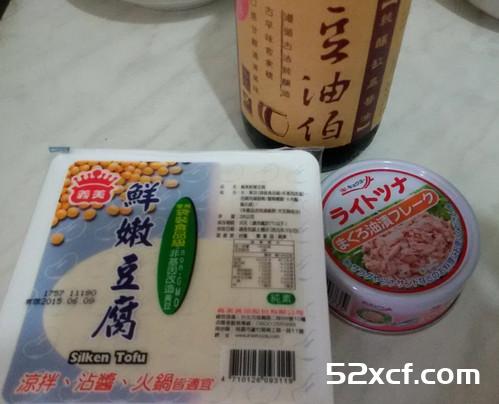 凉拌鲔鱼豆腐的做法