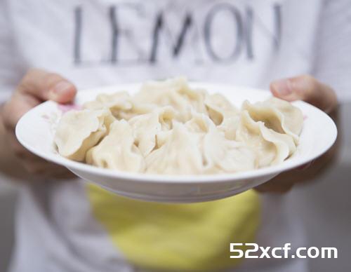 饺子一次吃多少合适？