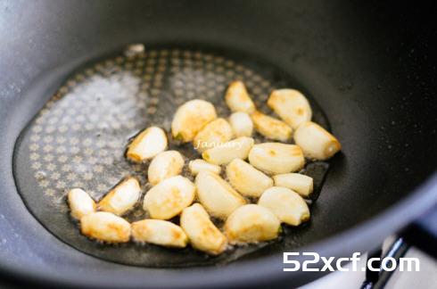 蒜香牛肉块的做法