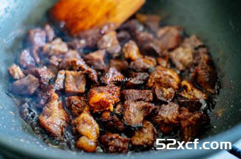 蒜香牛肉块的做法