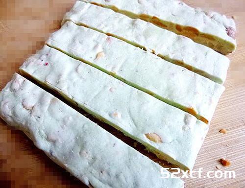 抹茶腰果花生牛轧糖的做法