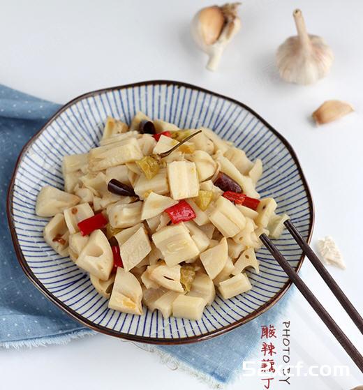 泡椒藕丁的做法