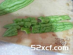 广东苦瓜炒牛肉的做法